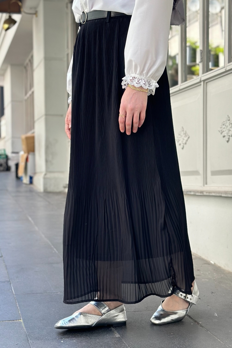 Lua Black Skirt