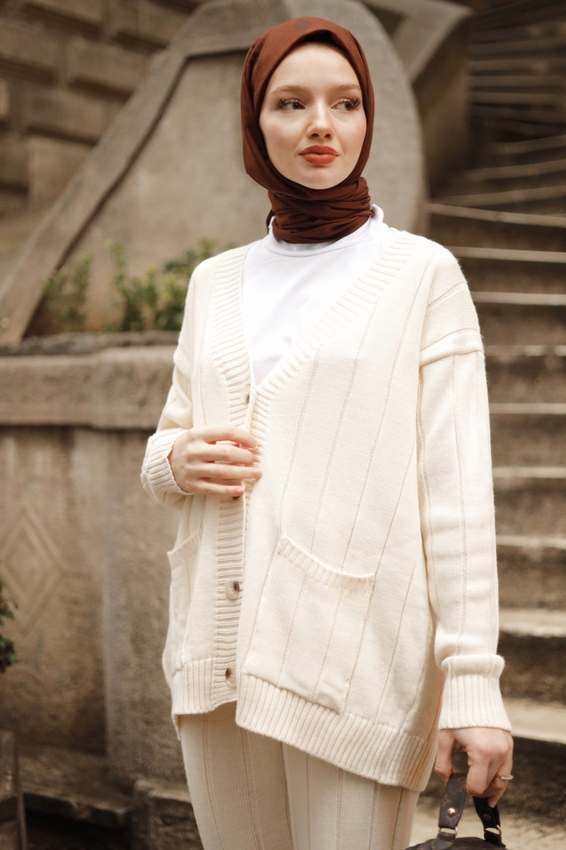 Shak Ecru Knitwear Set